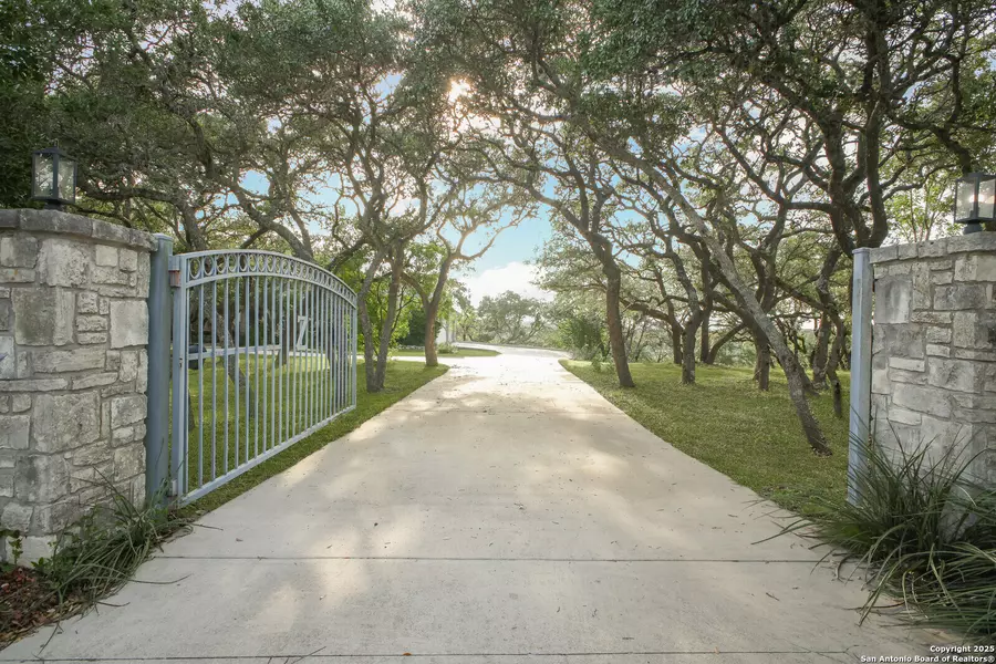 7424 Secretariat Lane, Boerne, TX 78015