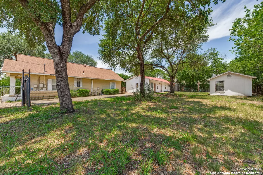3311 W Commerce St, San Antonio, TX 78228