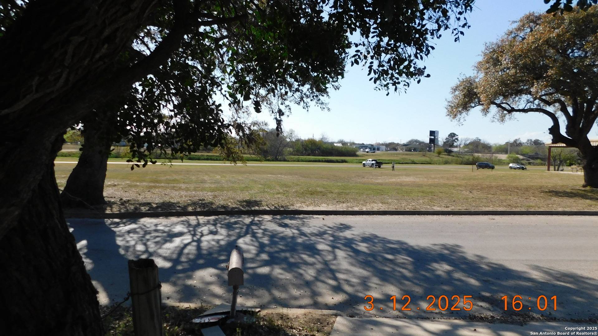 Pleasanton, TX 78064,210 Colwell