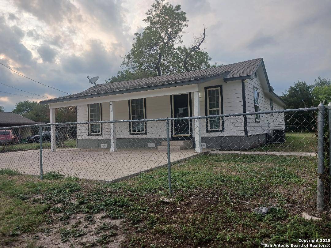 San Antonio, TX 78221-2131,615 CANTRELL DR