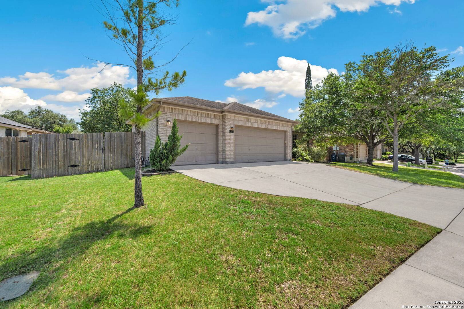 New Braunfels, TX 78132,817 Walzem Mission