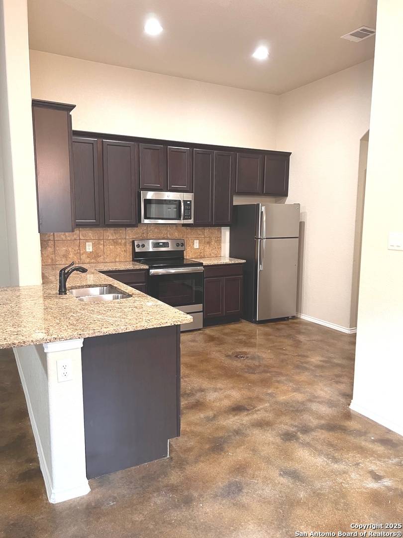 New Braunfels, TX 78130,228 Ragsdale