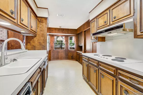 San Antonio, TX 78230,3622 pinebluff