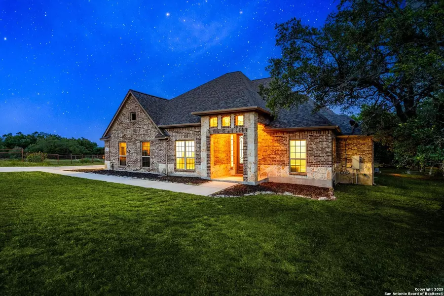 109 Twin Terrace Way, Spring Branch, TX 78070