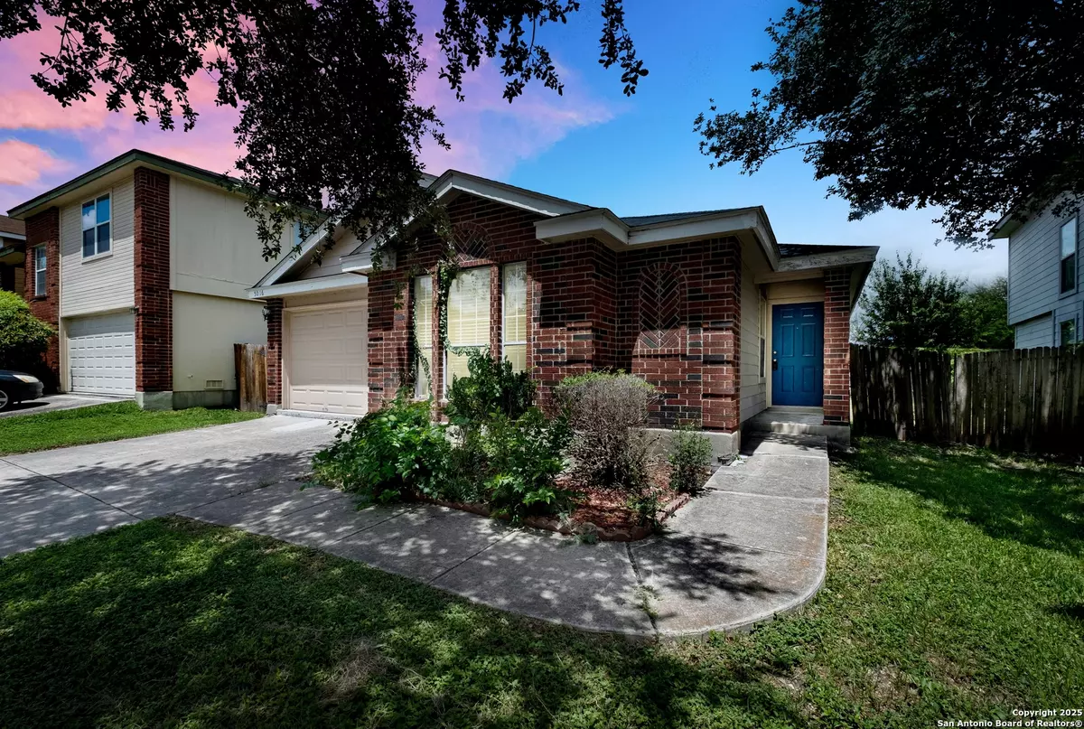 San Antonio, TX 78244,5016 Crestwood Hill