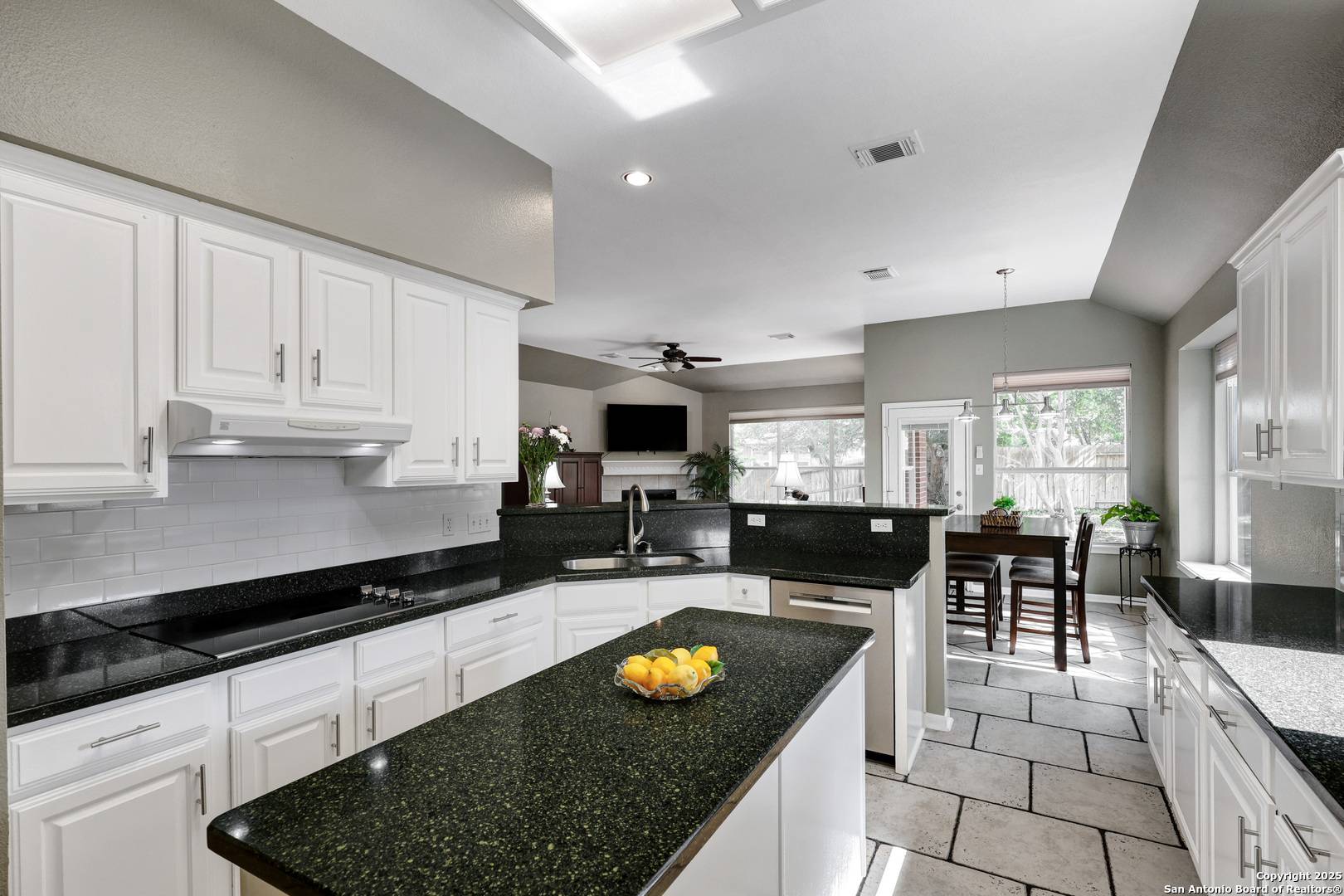 San Antonio, TX 78258,21527 Granite  Spg