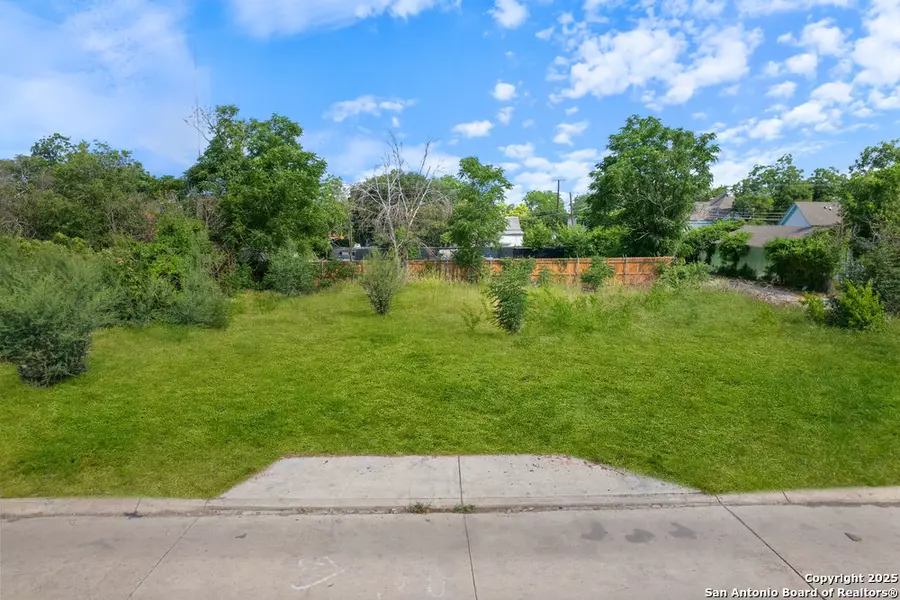 201 WOODBY CT, San Antonio, TX 78212-5037