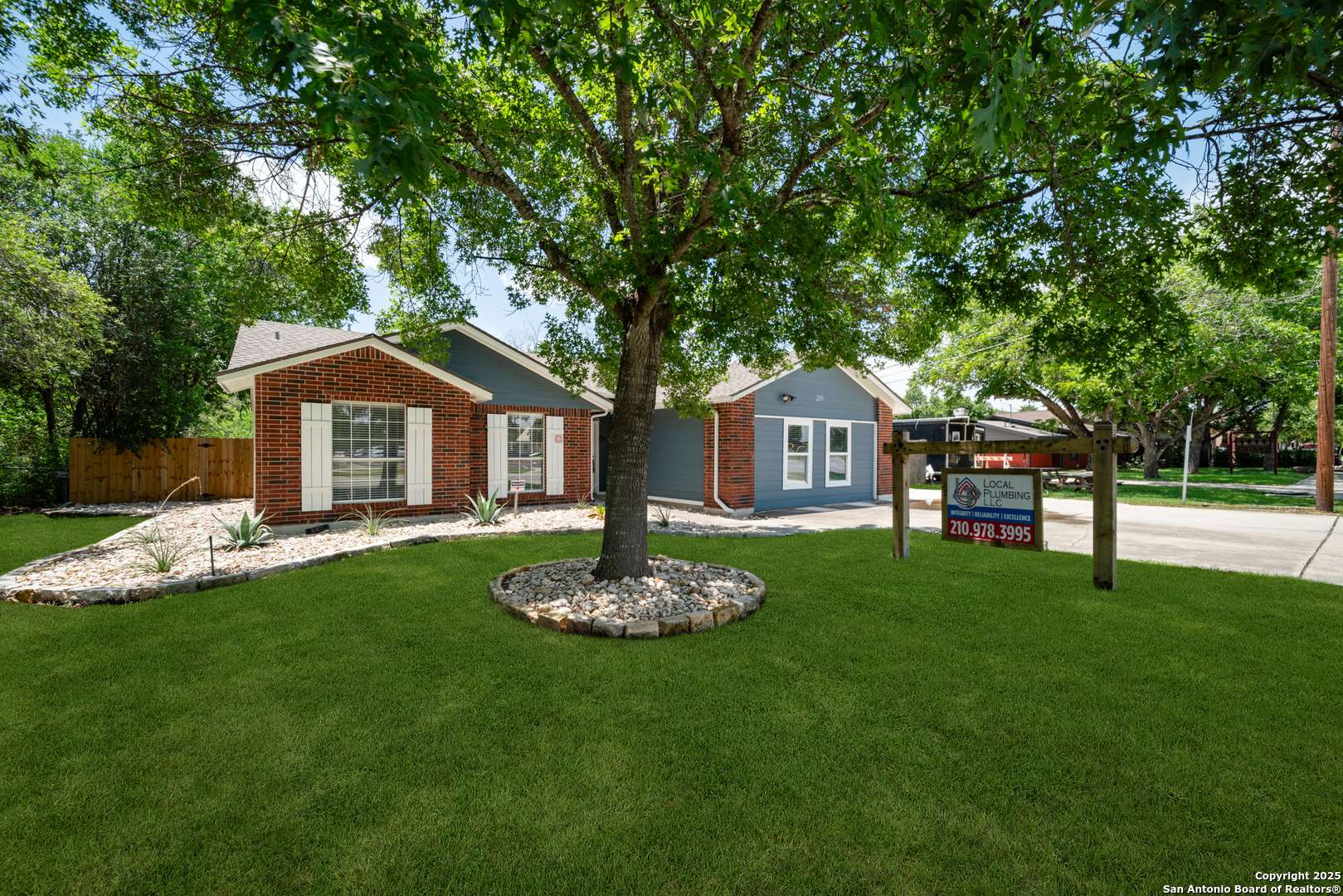 Cibolo, TX 78108,209 Main