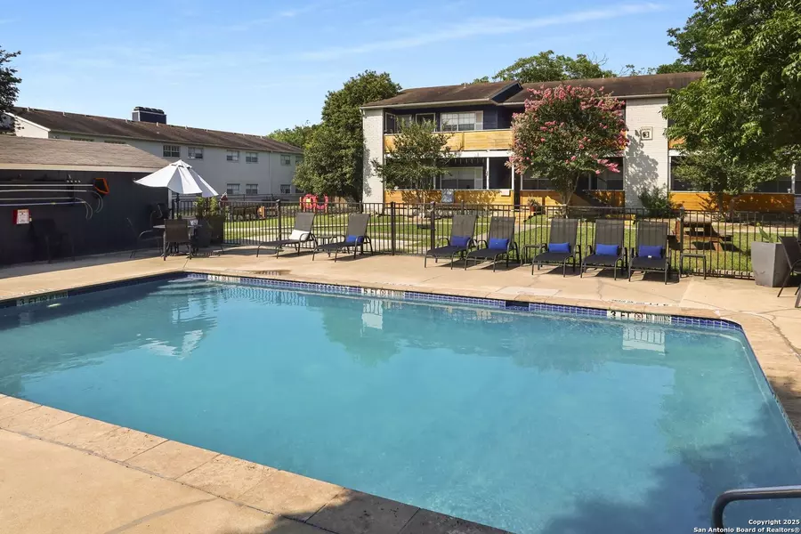 483 Laurel UNIT 111, New Braunfels, TX 78130