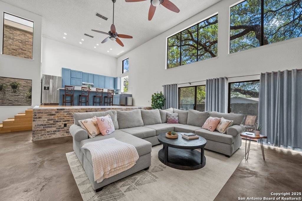 702 California UNIT 702, New Braunfels, TX 78130