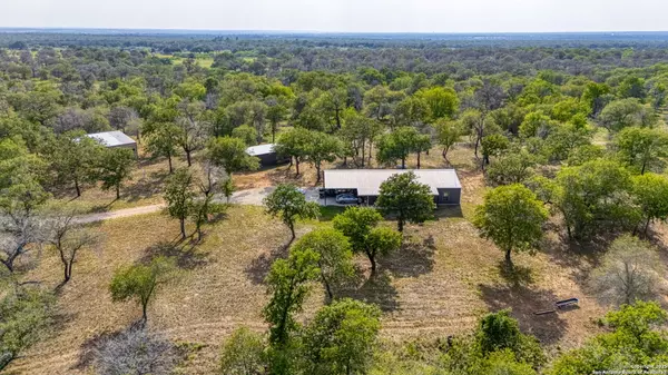 Floresville, TX 78114,3489 County Road 331