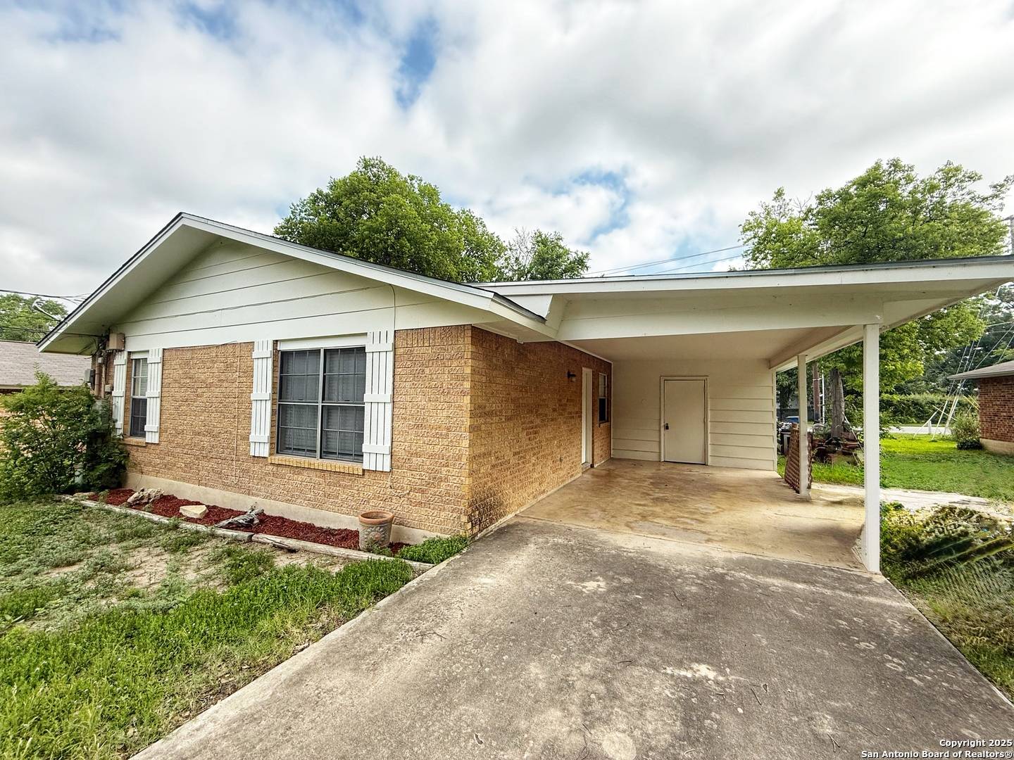 New Braunfels, TX 78130,331 Bobolink