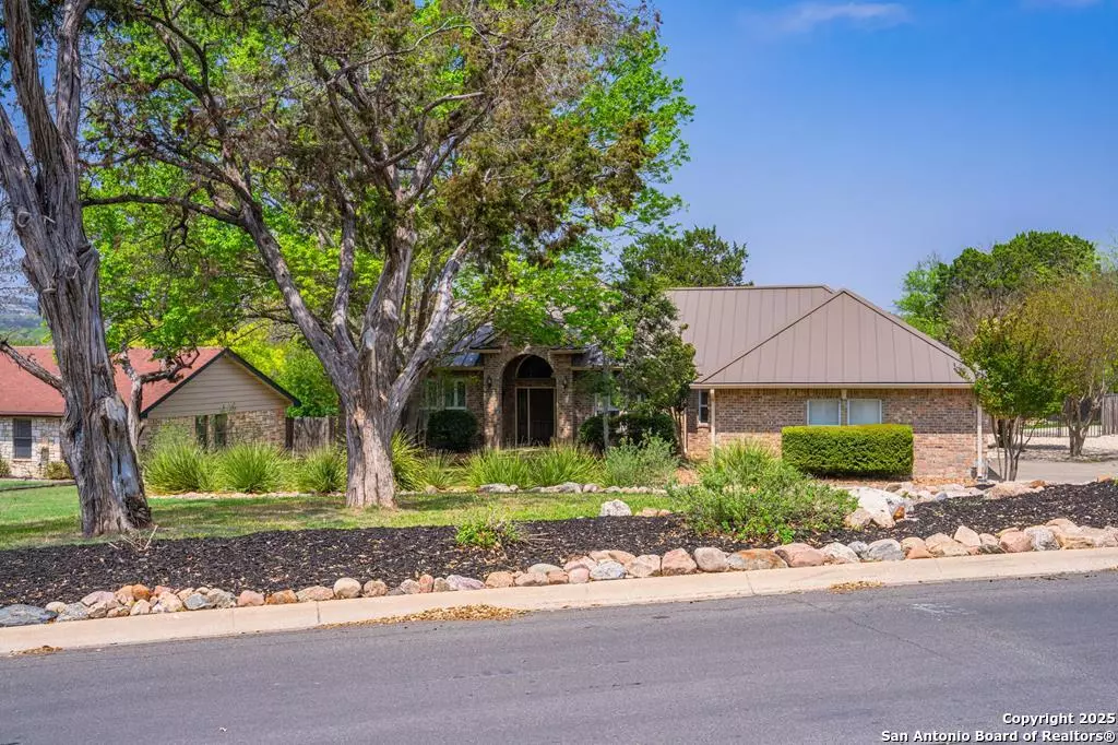 Kerrville, TX 78028,102 Spring Mill