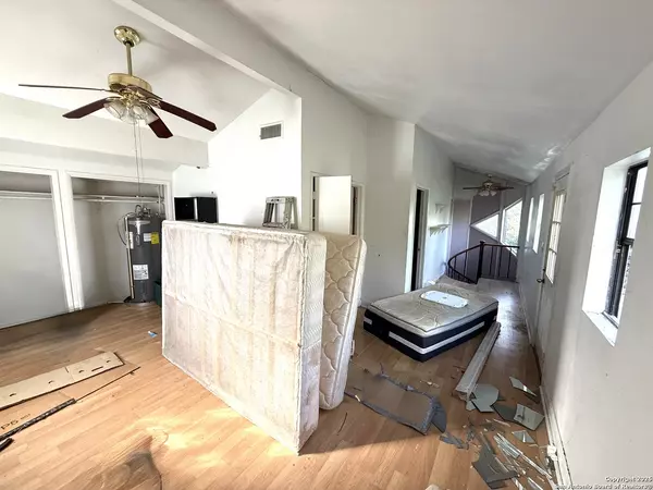 Spring Branch, TX 78070,392 Winchester