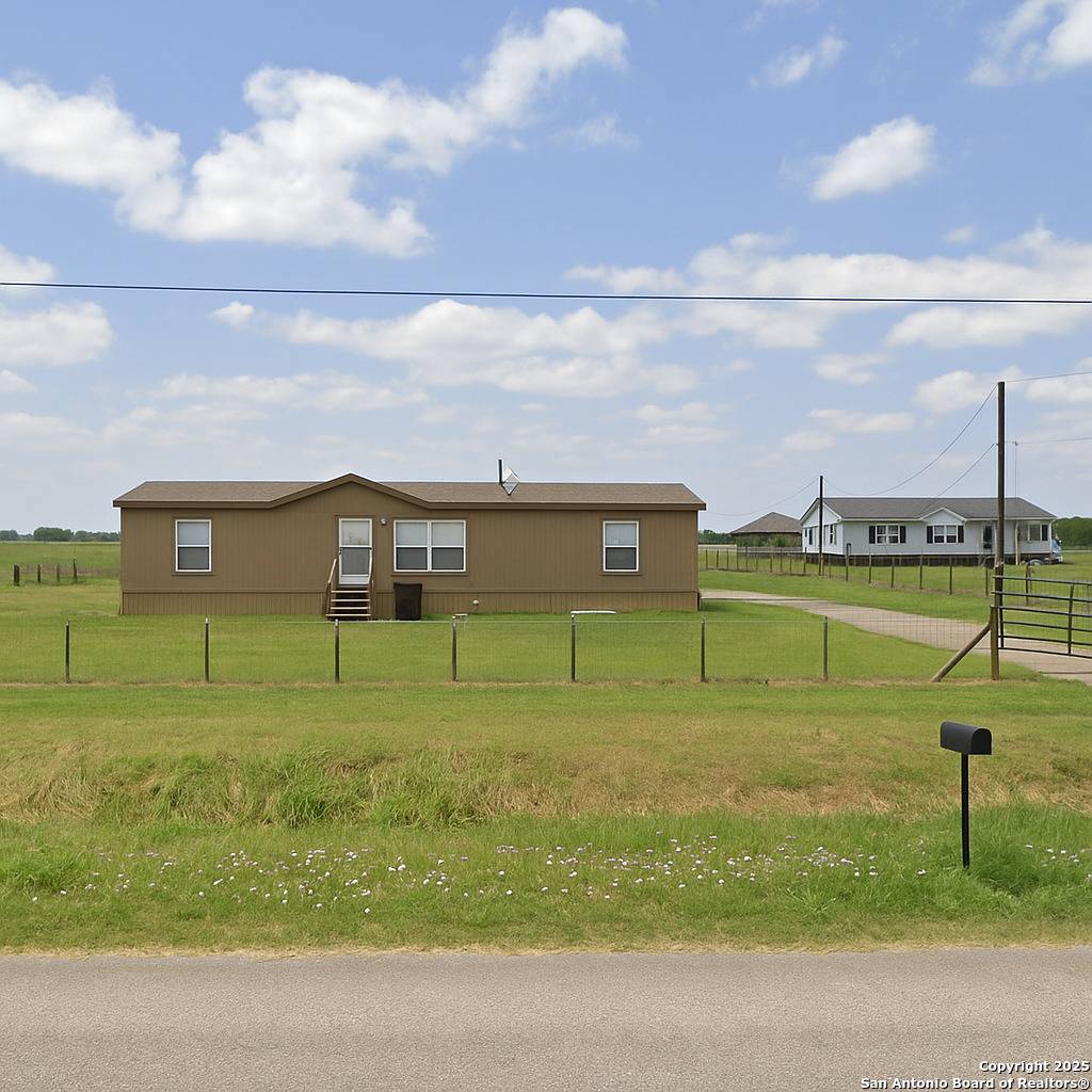 13565 Wisdom, Atascosa, TX 78002