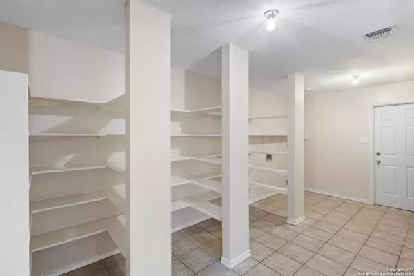 San Antonio, TX 78247,16427 HORNET CREEK DR