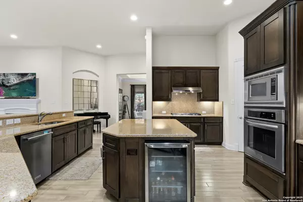 San Antonio, TX 78257,24706 Moorland
