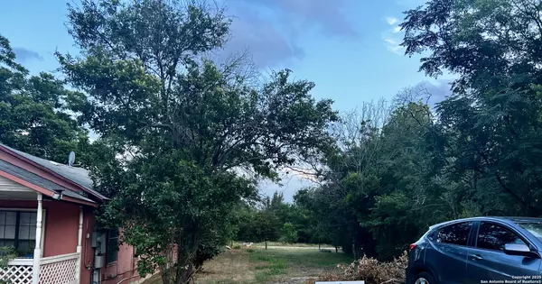 San Antonio, TX 78204,220 Mitchell