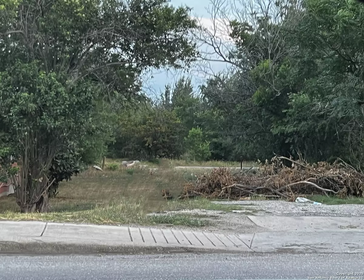 San Antonio, TX 78204,220 Mitchell