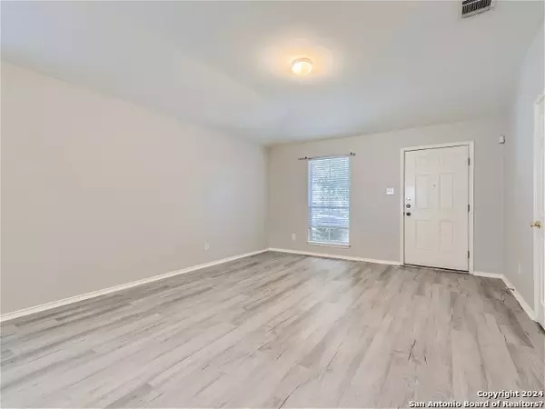 San Antonio, TX 78254,9623 Mustang Farm