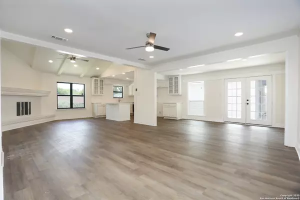 Schertz, TX 78154-1010,100 HOWARD DR