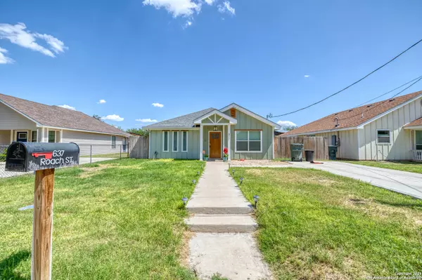 Uvalde, TX 78801,637 ROACH ST