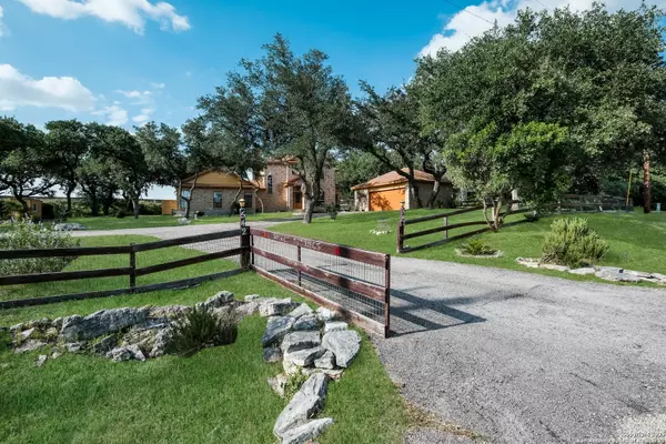 Helotes, TX 78023,542 Silver Springs