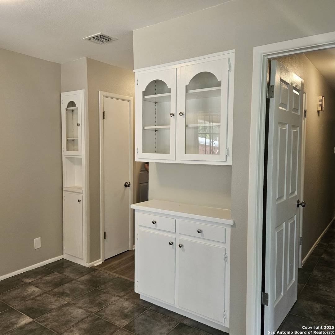 San Antonio, TX 78209,2915 Eisenhauer