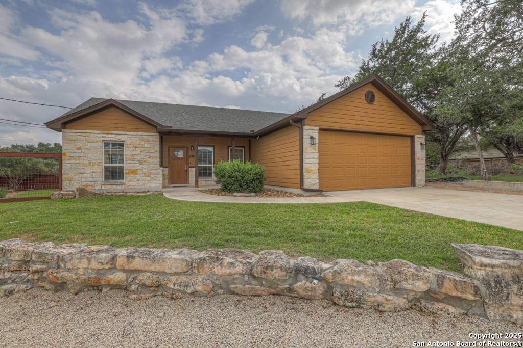 Canyon Lake, TX 78133,596 Riviera