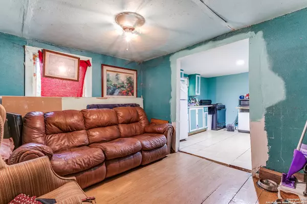 San Antonio, TX 78211,415 Wilcox Ave