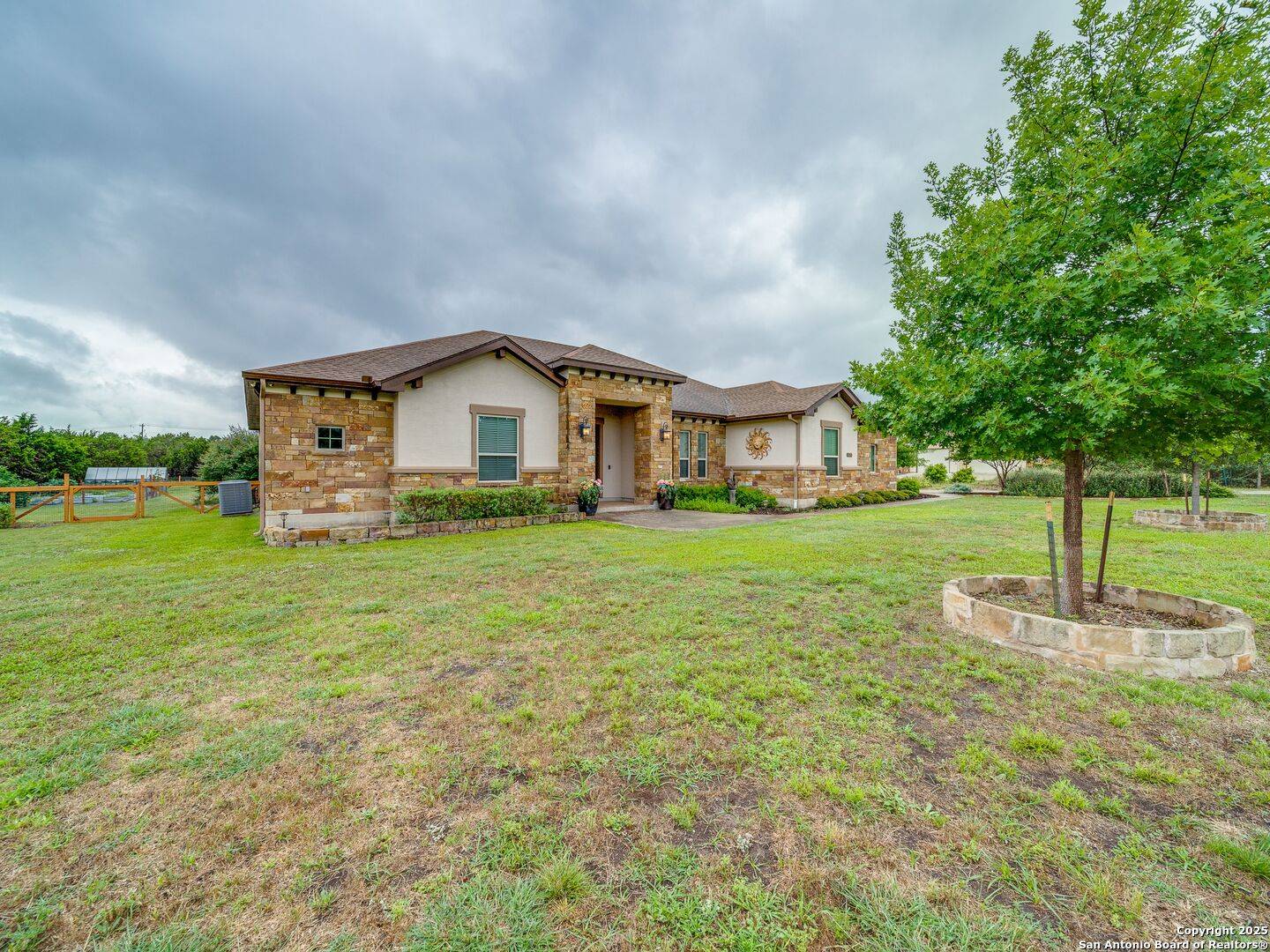 Spring Branch, TX 78070,779 Stirrup