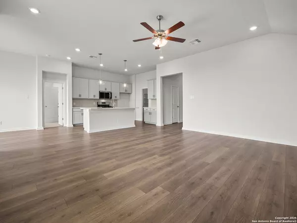 San Antonio, TX 78253,6515 Morgan Glen