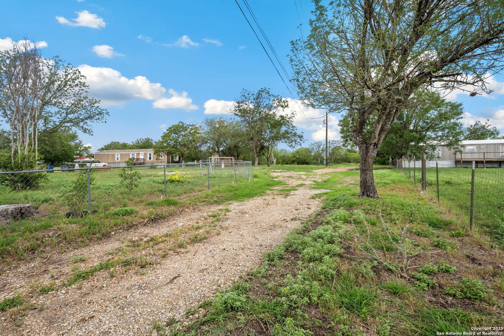 Seguin, TX 78155-8377,180 Dewey Ln