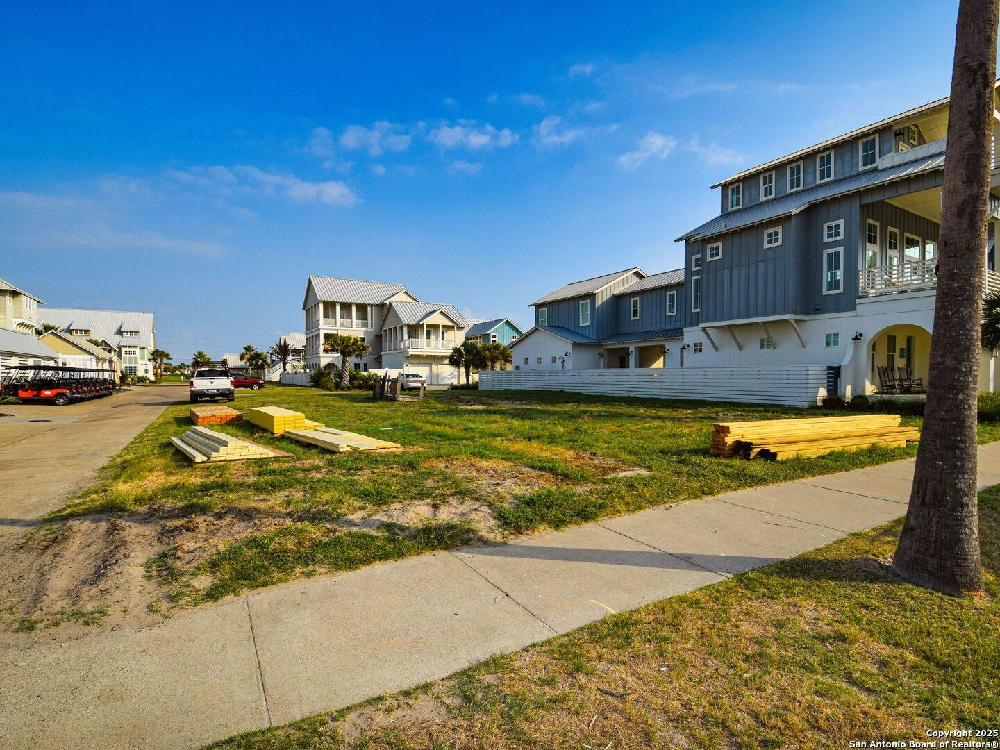 Port Aransas, TX 78373,153 SUNRISE AVENUE