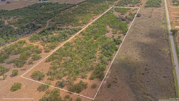 Floresville, TX 78114,3922 Fm 2579