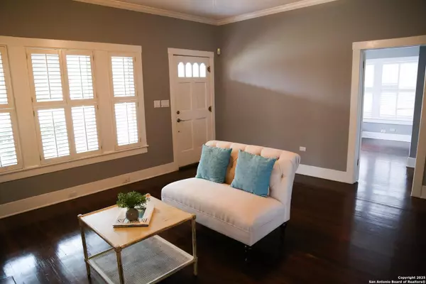 Alamo Heights, TX 78209,122 Normandy