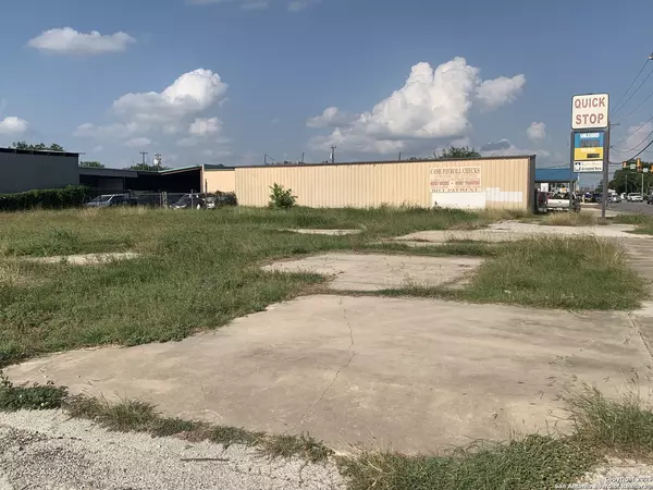 Seguin, TX 78155,124 Kingsbury