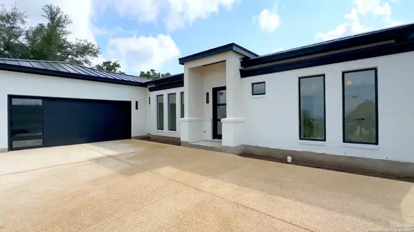 463 Hannah Ln, Boerne, TX 78006