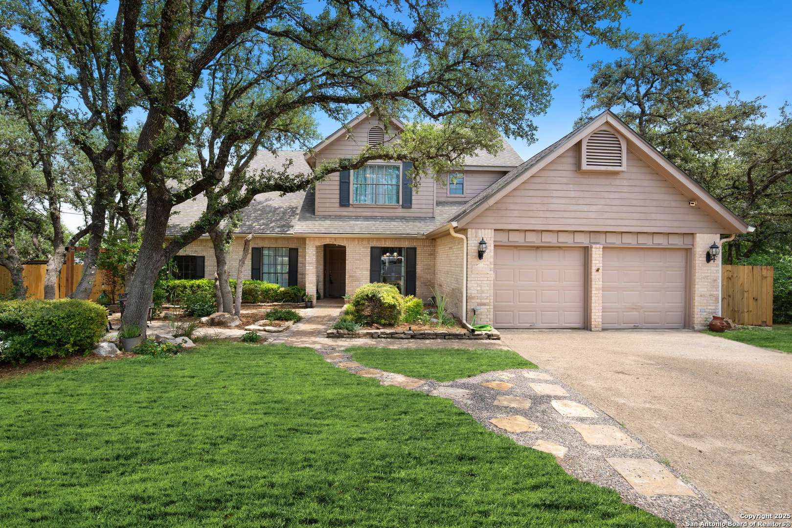 1010 Misty Knoll, San Antonio, TX 78258