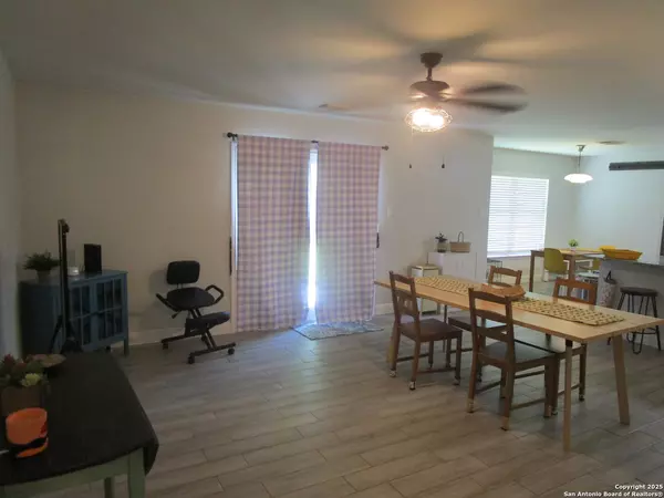 San Antonio, TX 78245,9204 Centro Bonito