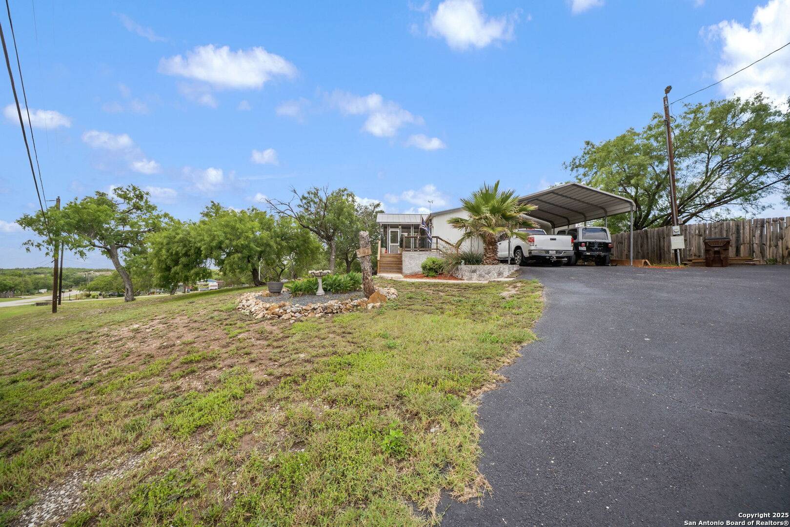 Hondo, TX 78861,347 County Road 4511