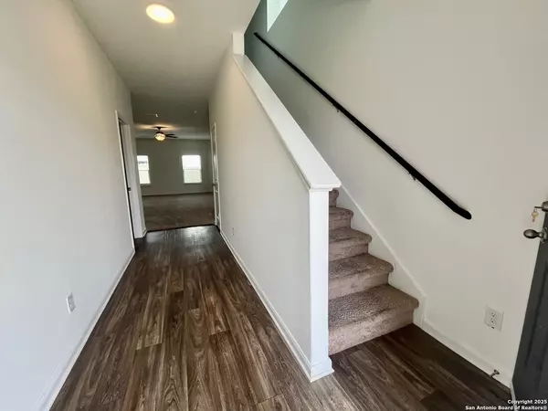New Braunfels, TX 78132,3911 Trail De Paris