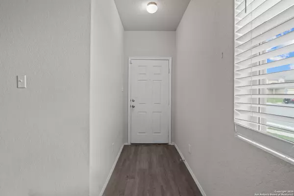 San Antonio, TX 78223,10573 green lake