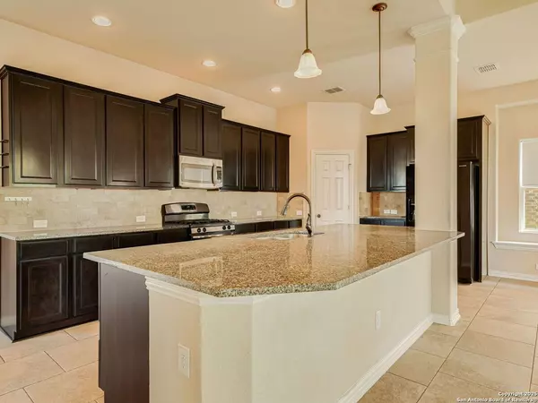 San Antonio, TX 78260-4332,726 AUCUBA FALLS