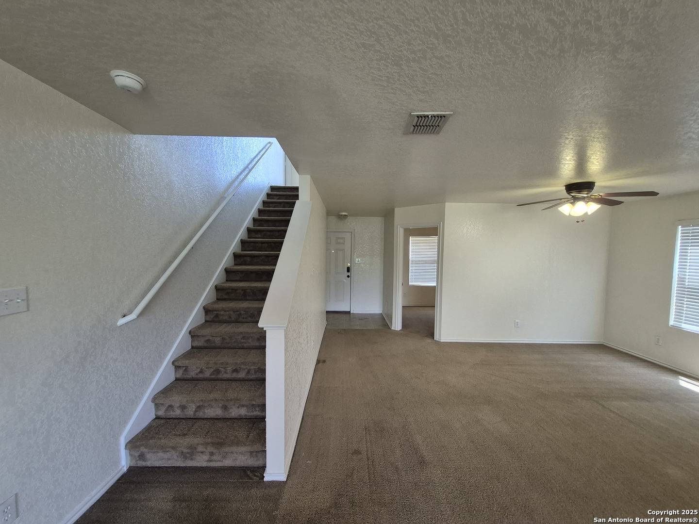 Cibolo, TX 78108,100 Hinge Iron