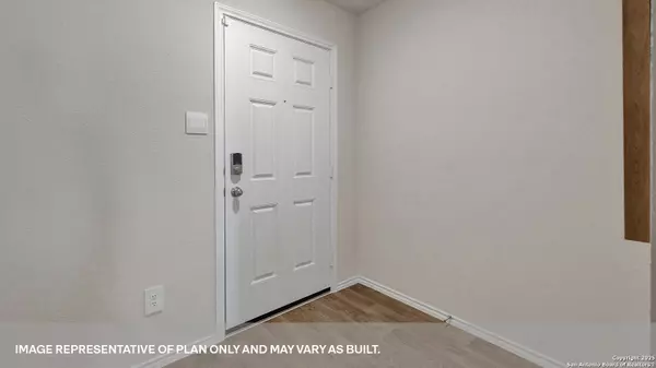 Seguin, TX 78155,1001 SEEDLING LANE