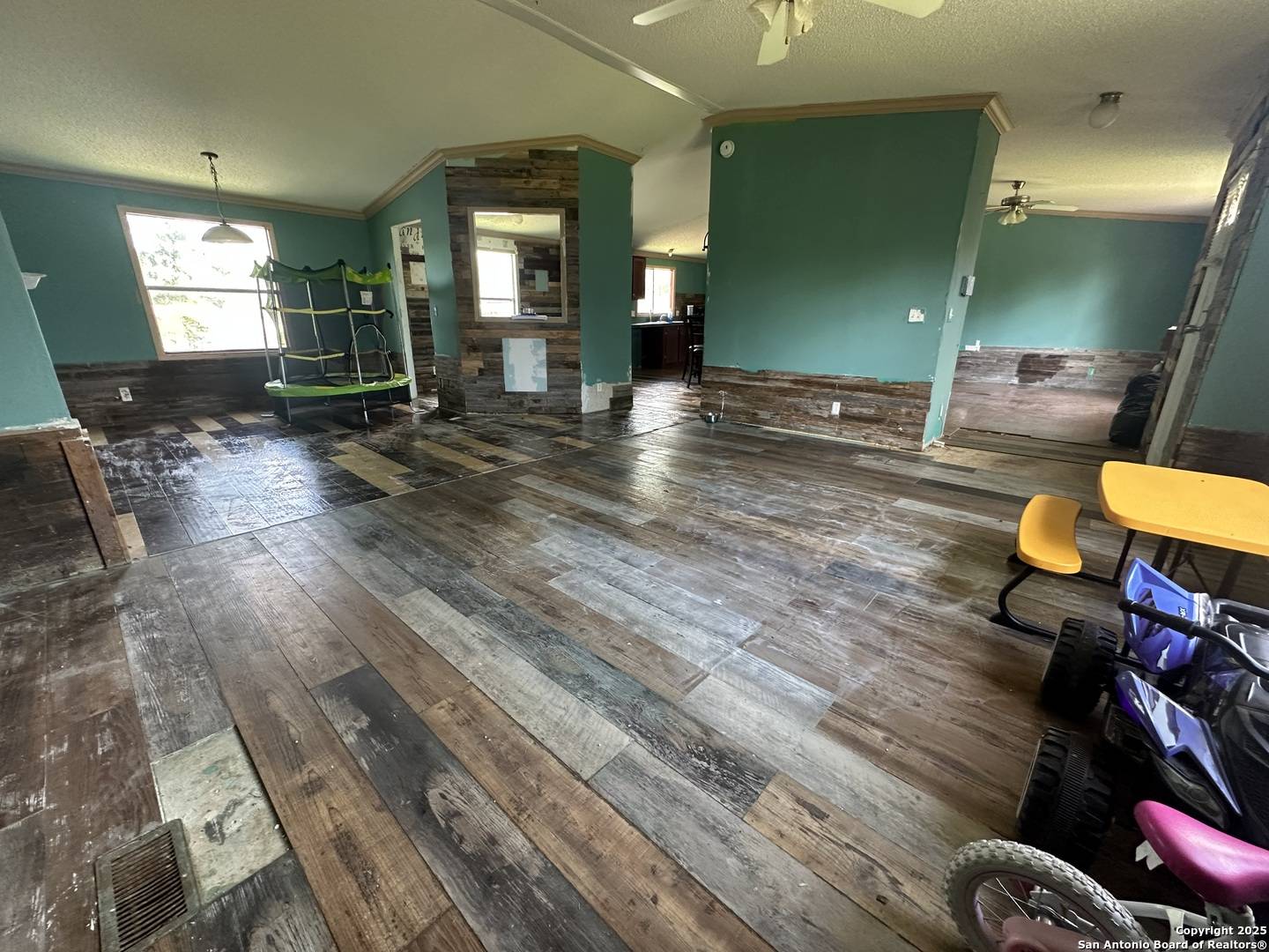Adkins, TX 78101,754 Kayroe Rd