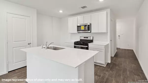 Seguin, TX 78155,1013 SEEDLING LANE