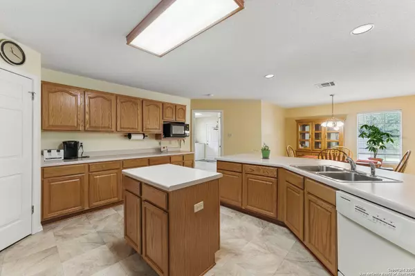 Pleasanton, TX 78064,1233 Oakcrest