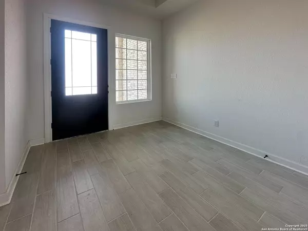 Schertz, TX 78108,12915 Spur Hollow